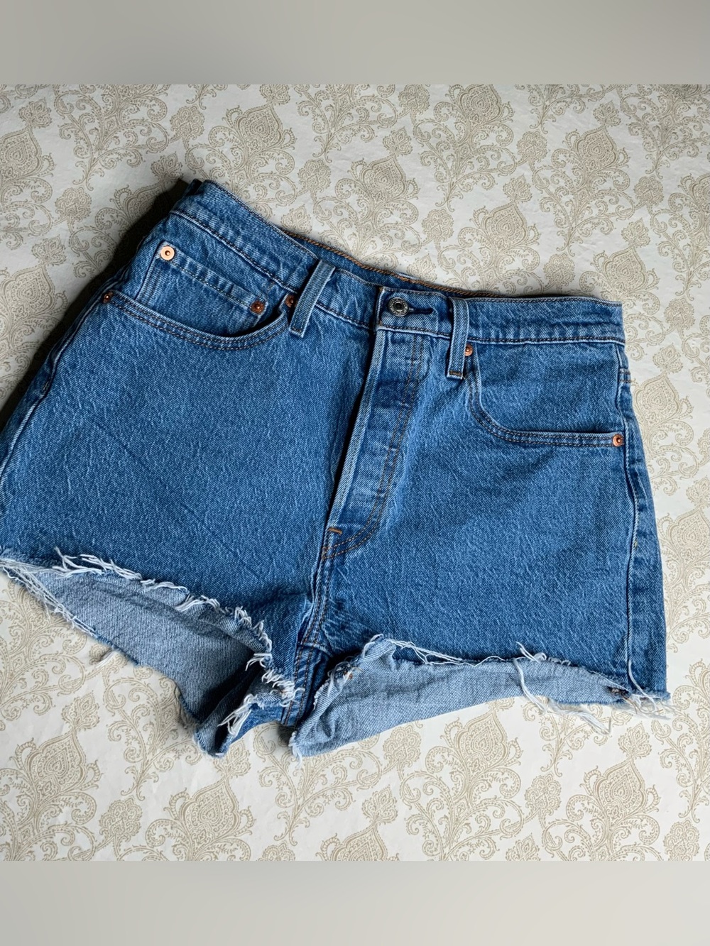 Levi’s 501 Women’s Denim Shorts W30 High Rise Button Fly Cutoff